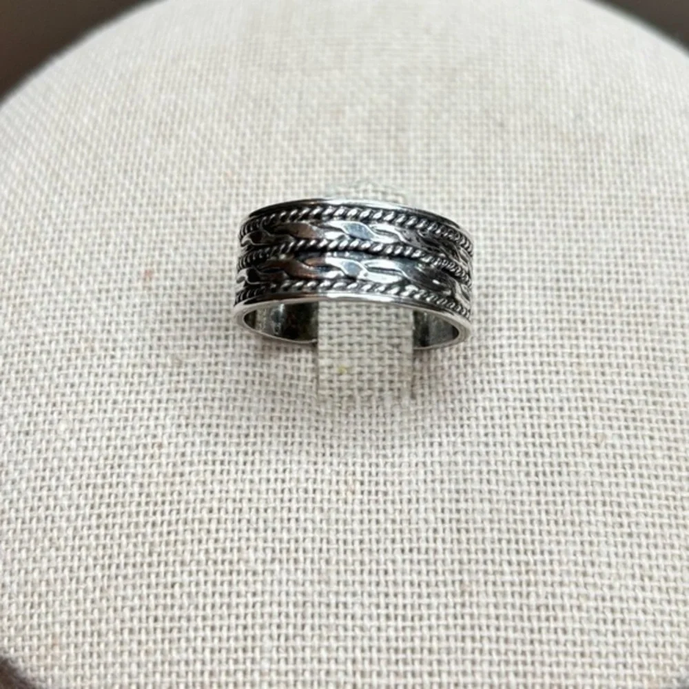 Vintage Silver Colored Textured Woven Dimensional Open Back Statement Ring - Picture 1 of 9